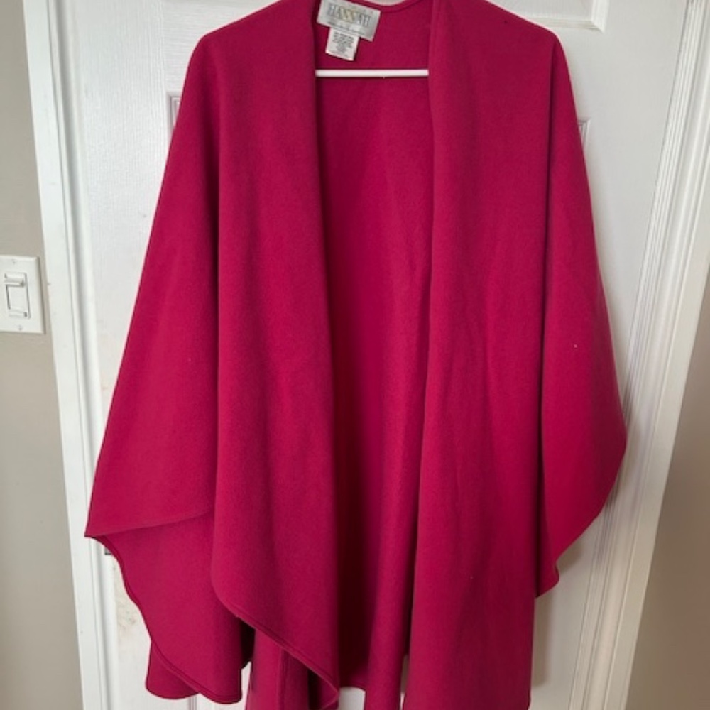 Hannah Women's Pink Barbie One Size Cape Shawl  Wool Made in Canada